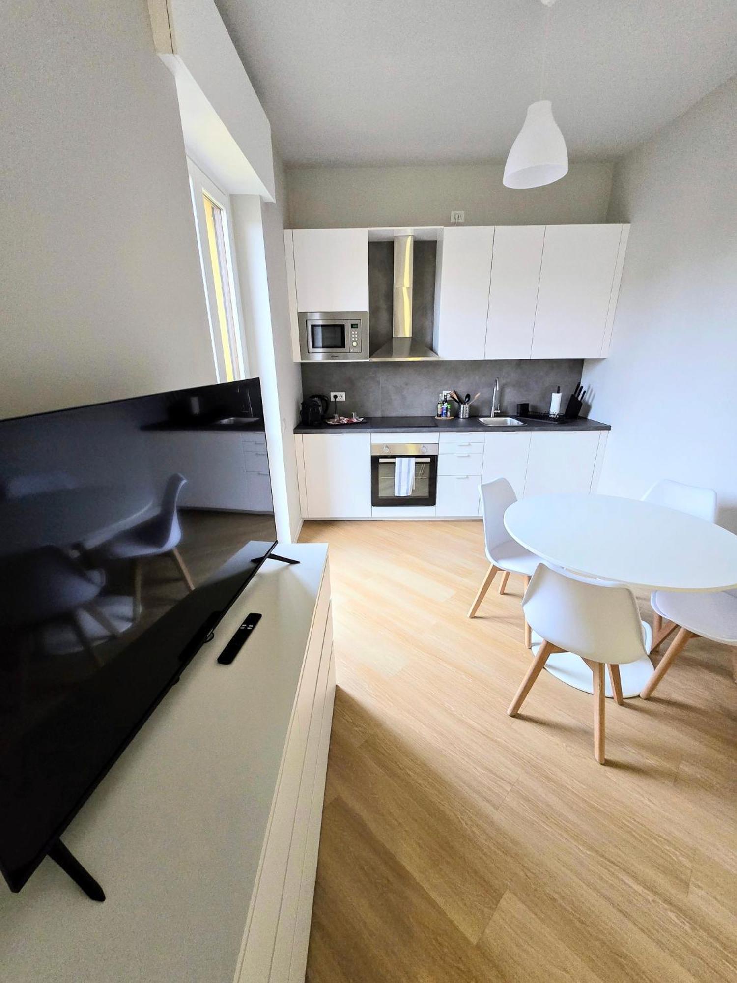 Monza Apartments Номер фото
