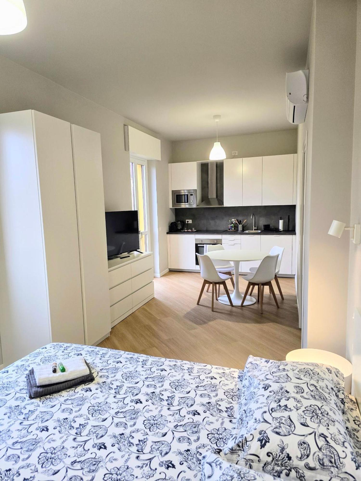 Monza Apartments Экстерьер фото